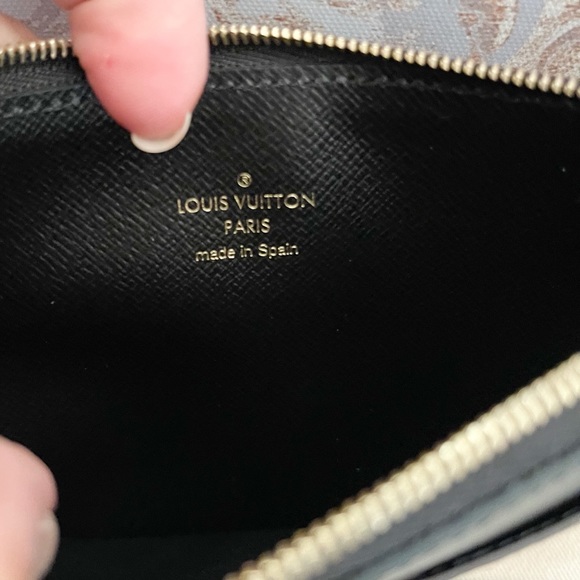 Louis Vuitton Monogram Slim Purse Wallet - Picture 8 of 11